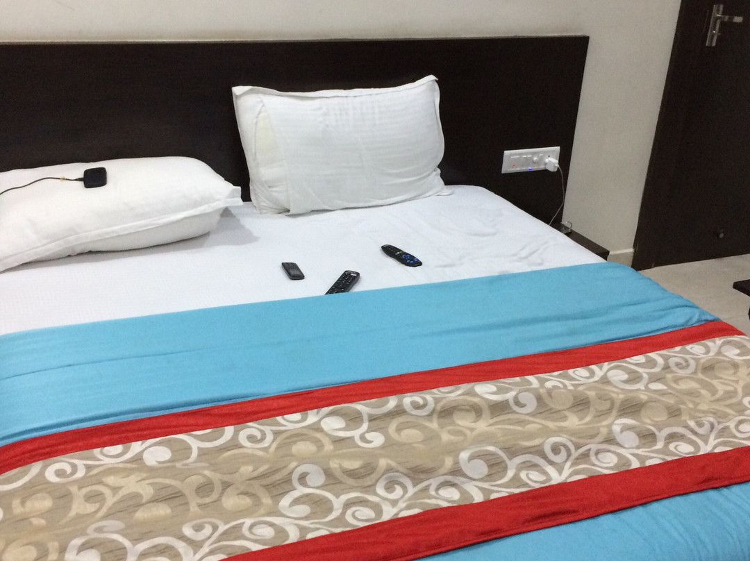 Shree Kundan Hotel
