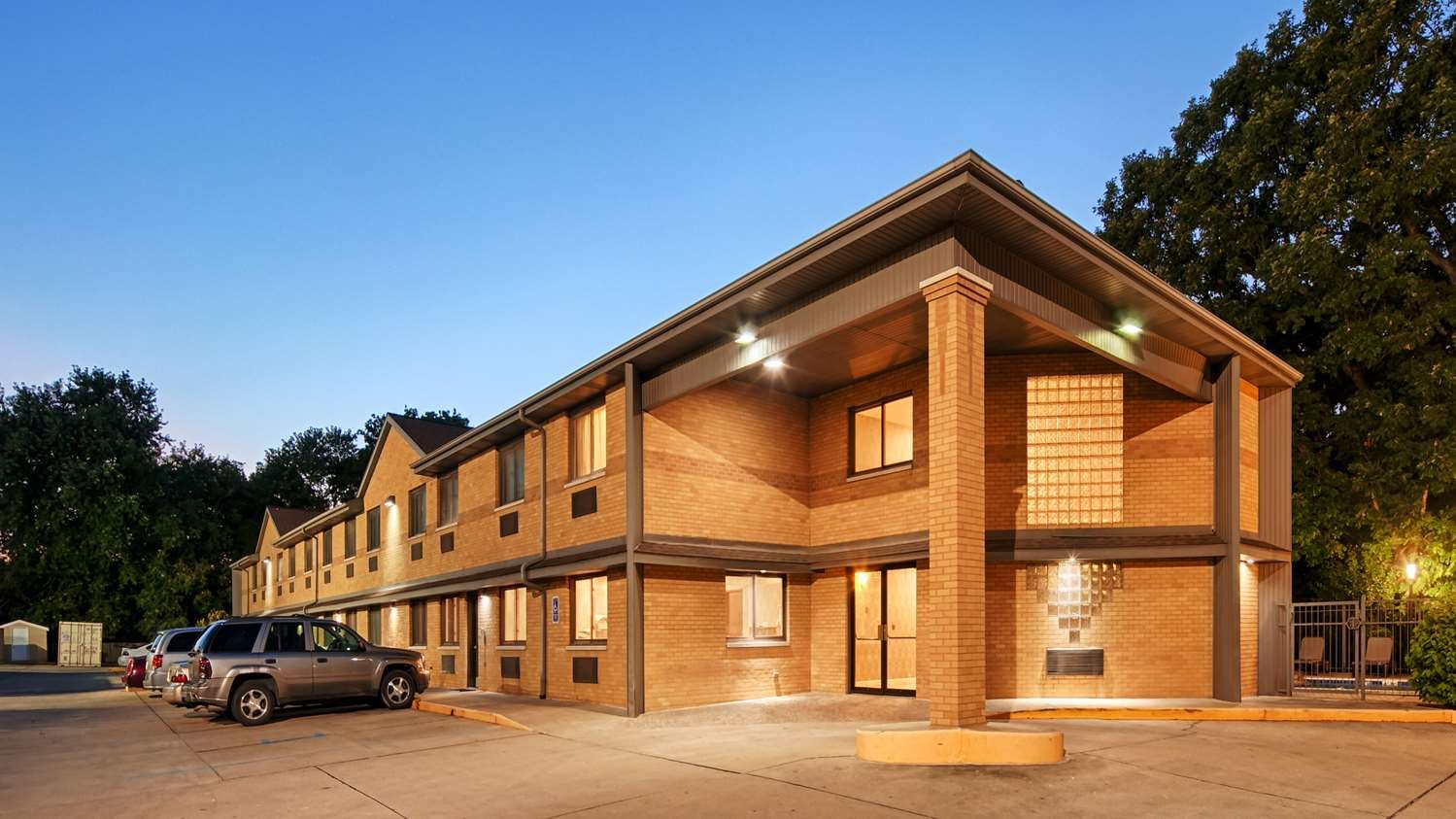 Best Western Riverside Inn-官方