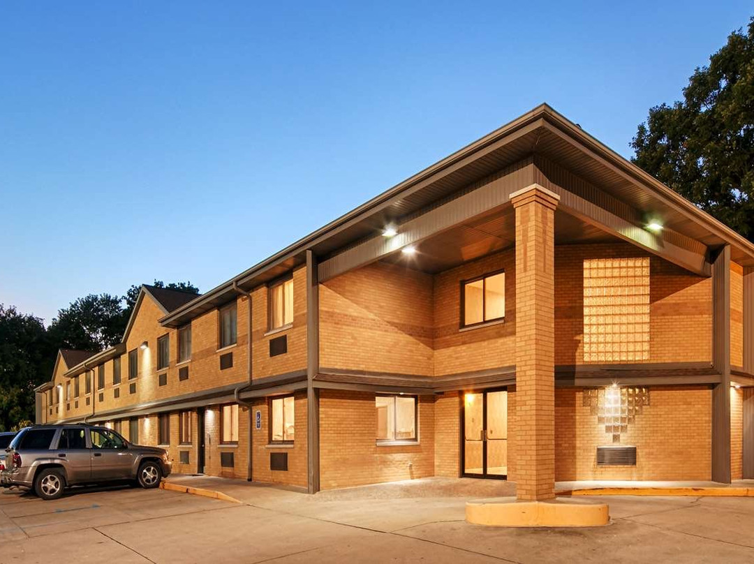 Best Western Riverside Inn主图