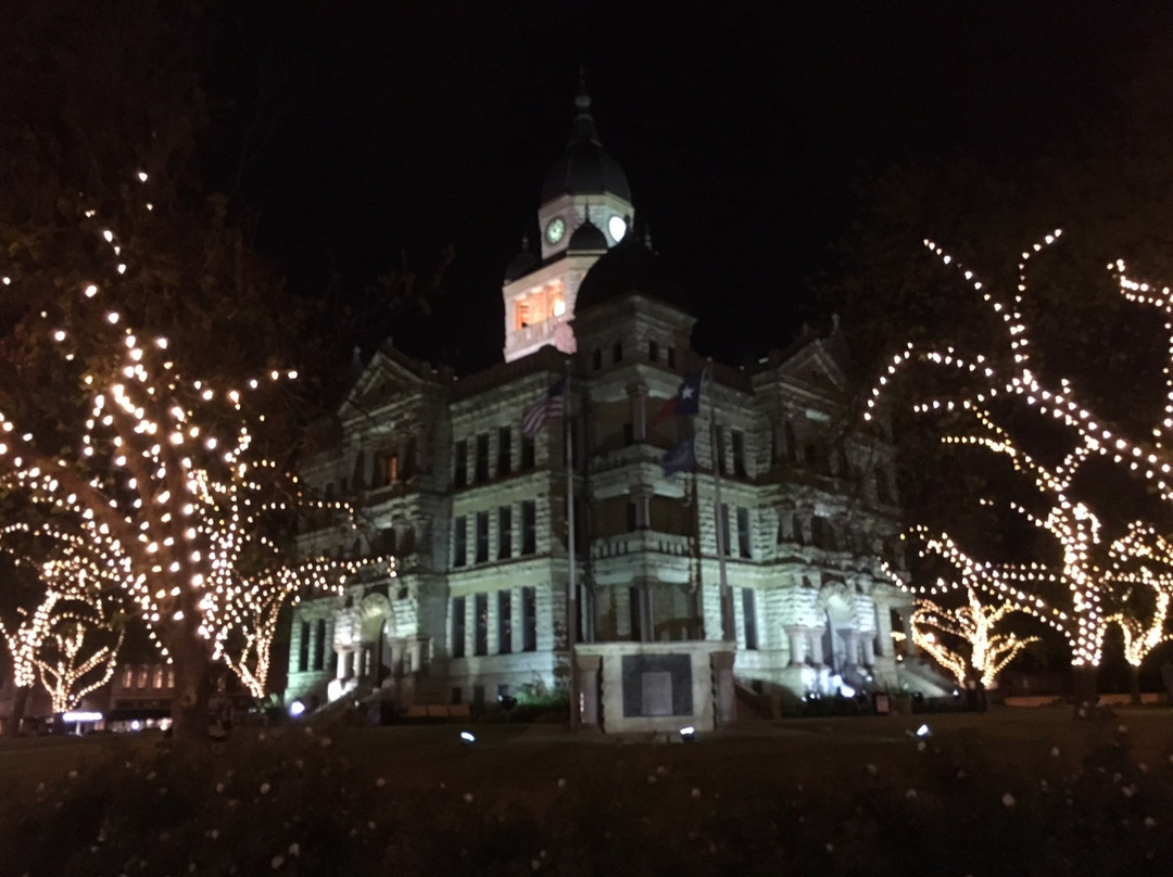 Courthouse-on-the-Square-登顿必去景点