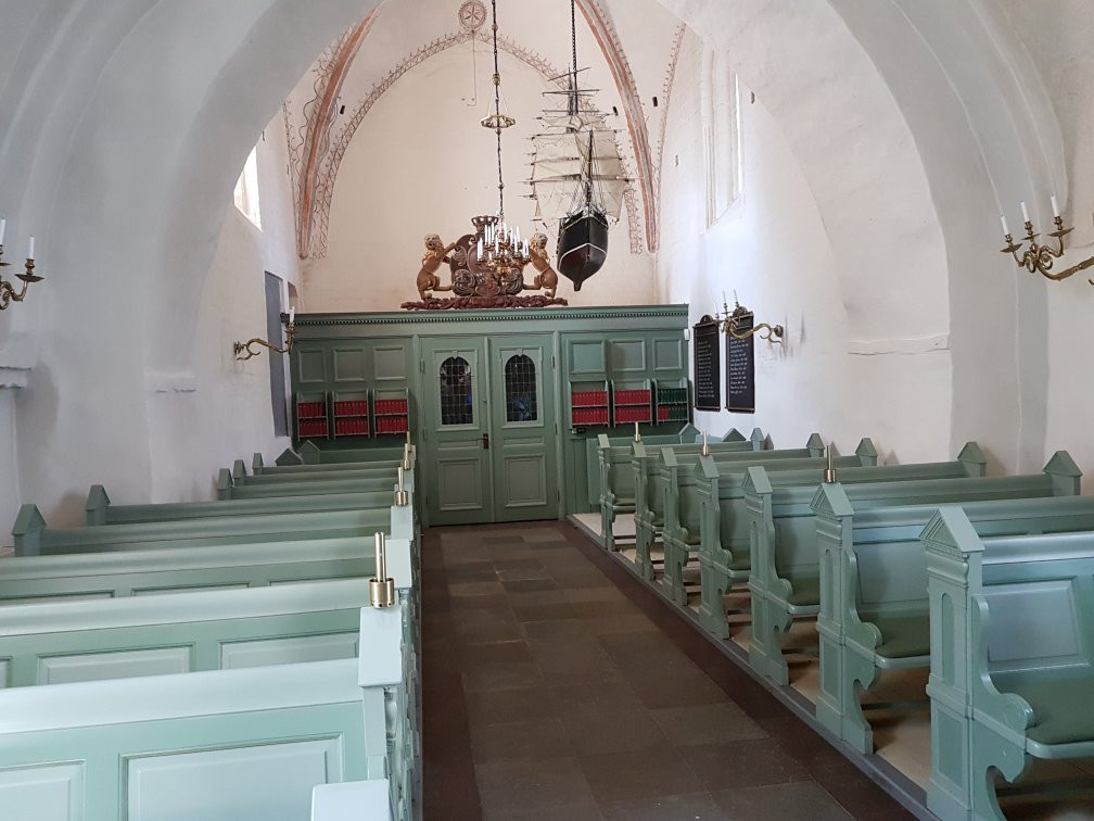 Brunnby Church-Nyhamnslage必去景点