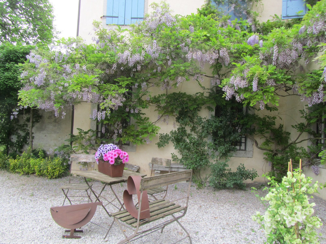 Villa Merlo-Dragoni-Giacomelli-Lovaria必去景点