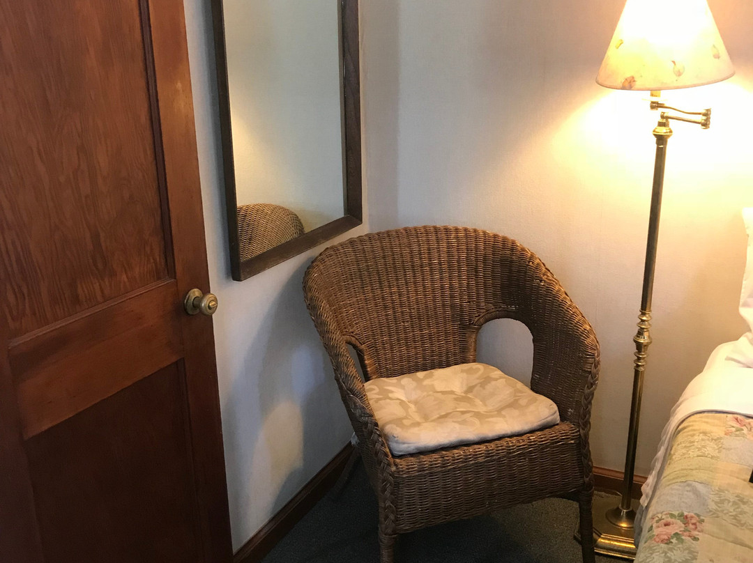 Bear Mountain Bridge Motel主图