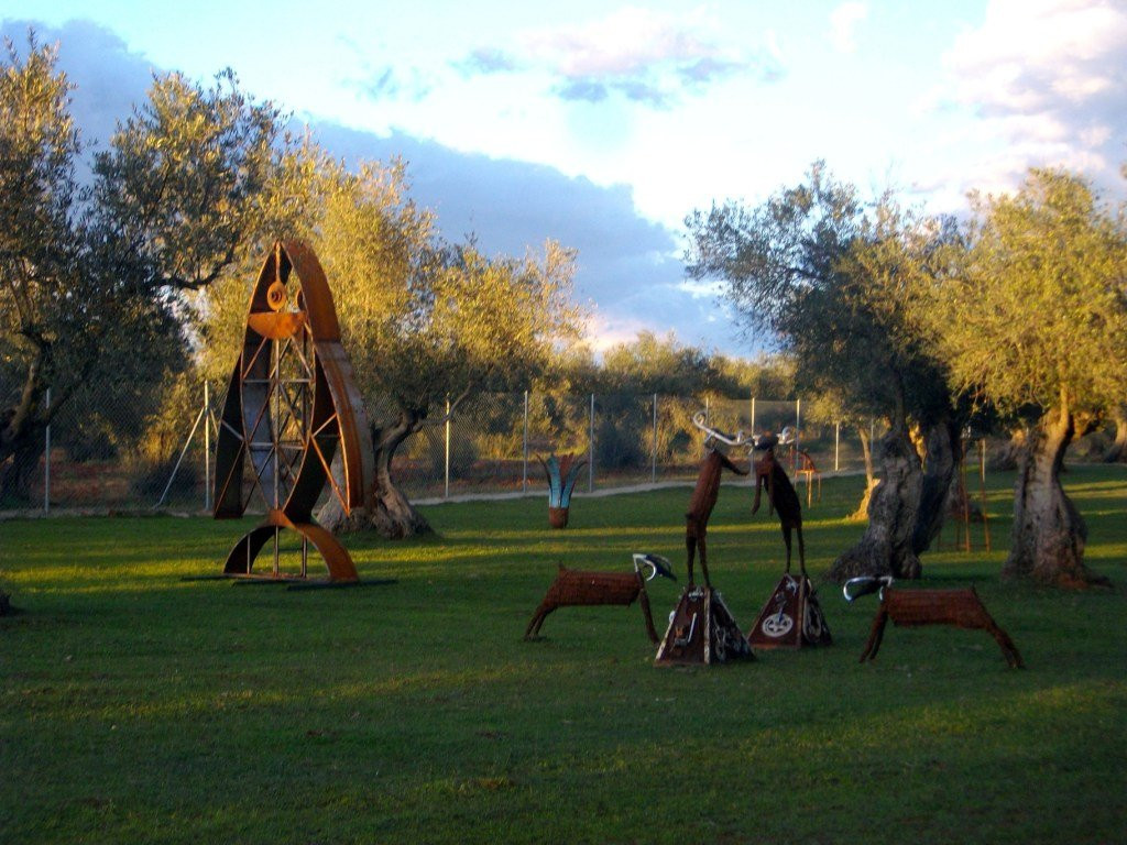 Parque de esculturas Bravo por el Reciclaje景点图片