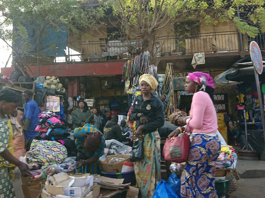 Bamako: vegetable market at the south bank-巴马科必去景点