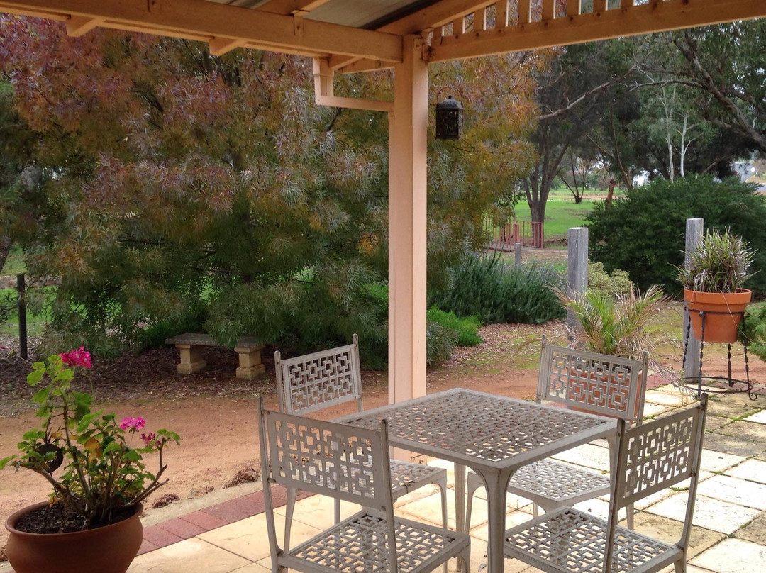 Century Lodge Bed & Breakfast主图