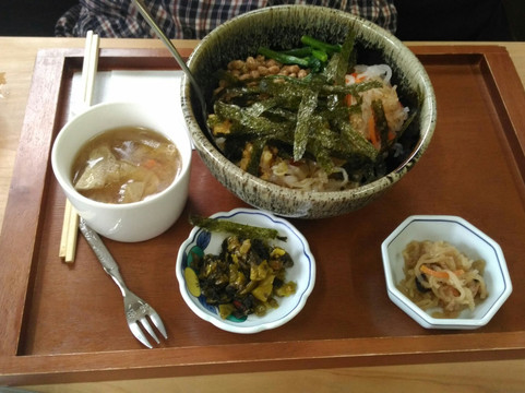 ぐりとよキッチン