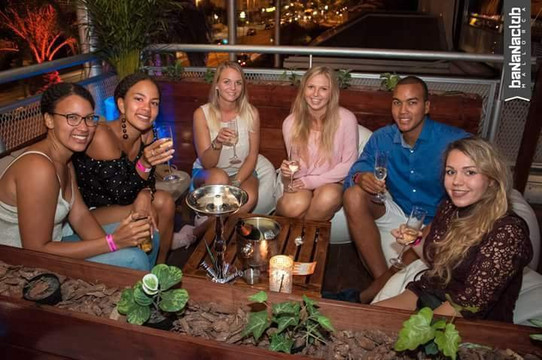 Banana Club-阿尔库迪亚港必去景点