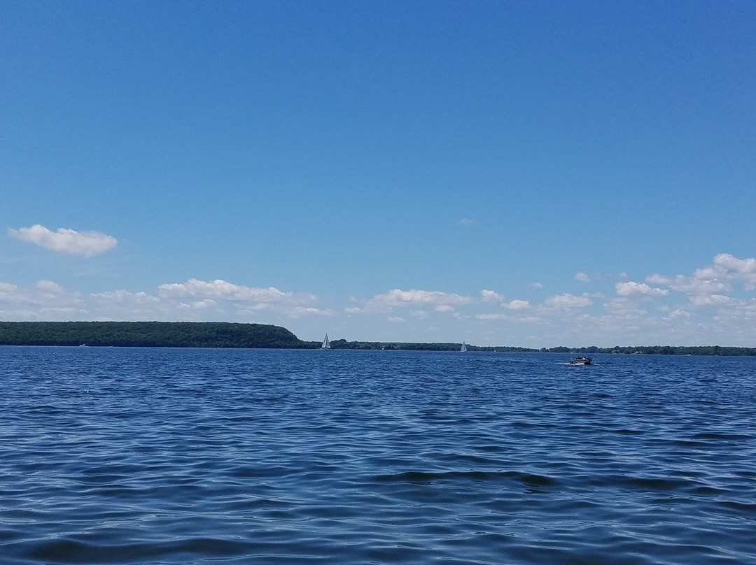Shoreline Boat Tours-Baileys Harbor必去景点