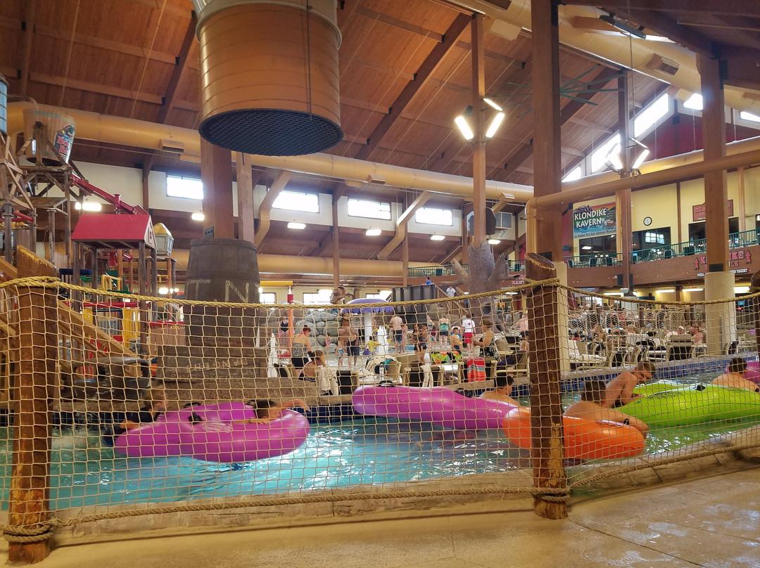 Klondike Kavern Waterpark景点图片