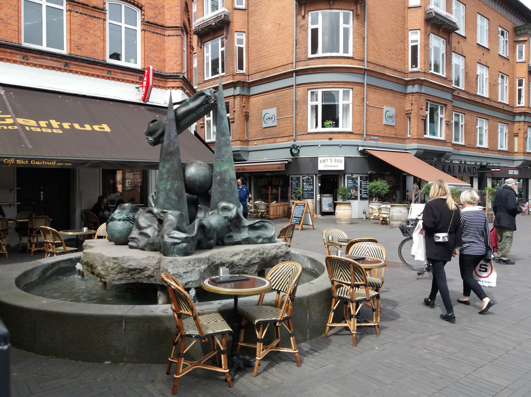 The Flying Suitcase-欧登塞必去景点