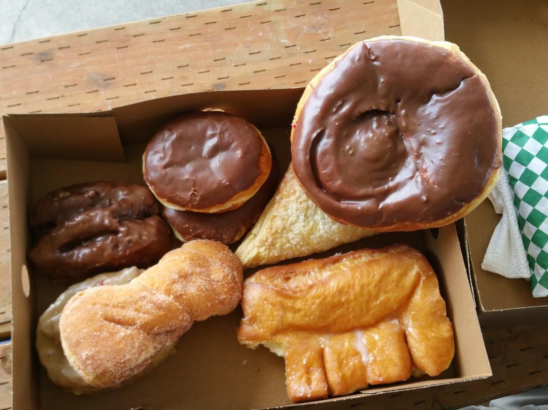 Big Dog Donuts & Deli