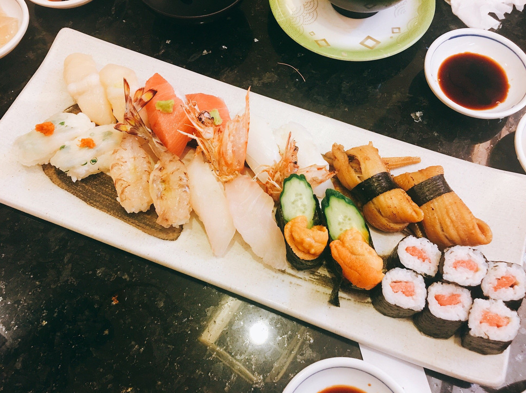 海鮮処 廻転寿司 海人 門司港本店