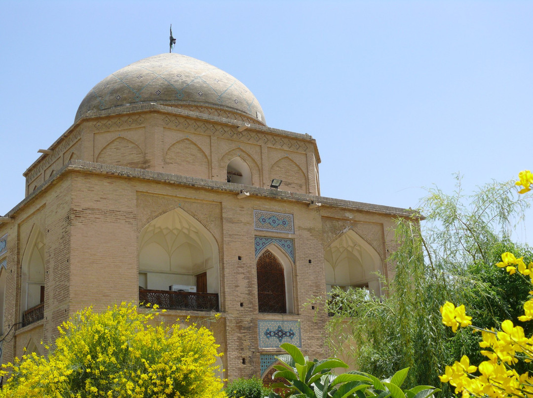 Bibi Dokhtaran Mausoleum景点图片