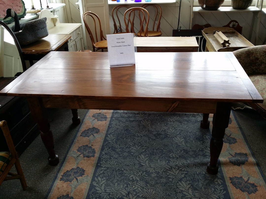 Hallowell Antique Mall景点图片