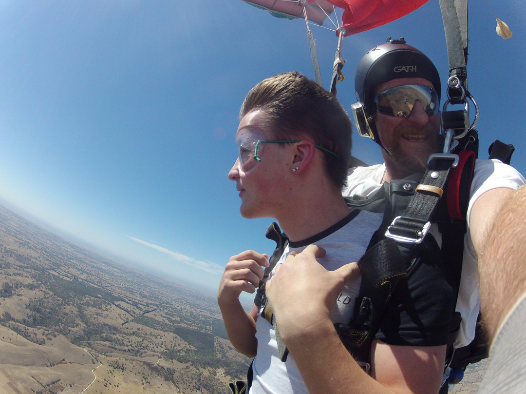 Adelaide Tandem Skydiving Barossa Valley景点图片
