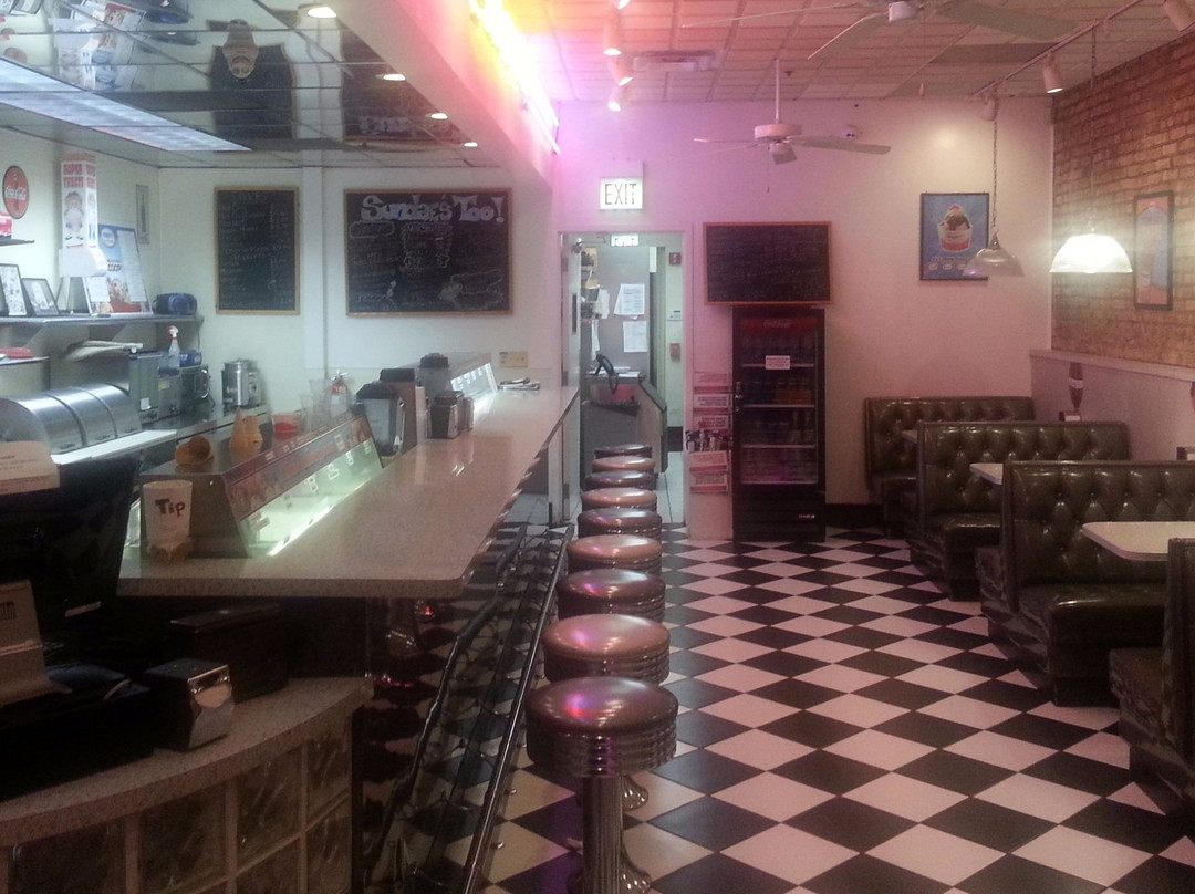 Bensenville餐馆和美食-Sundae's Too Ice Cream Shoppe