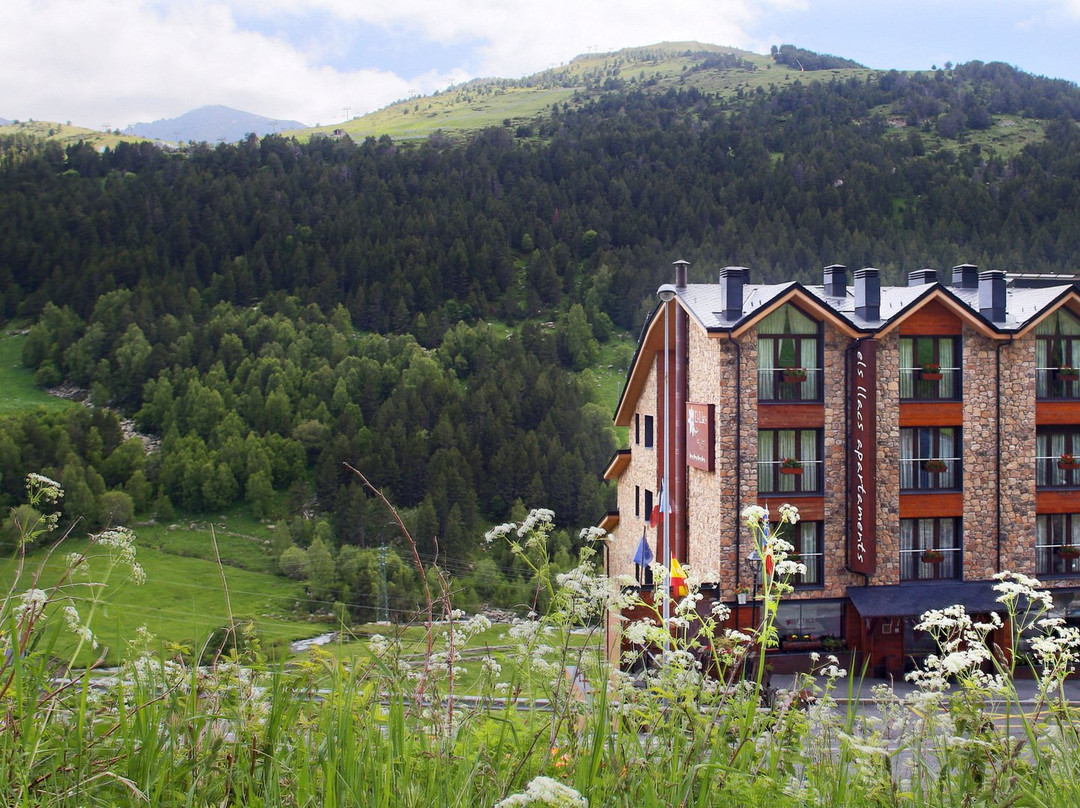 Els Llacs Mountain Apartments