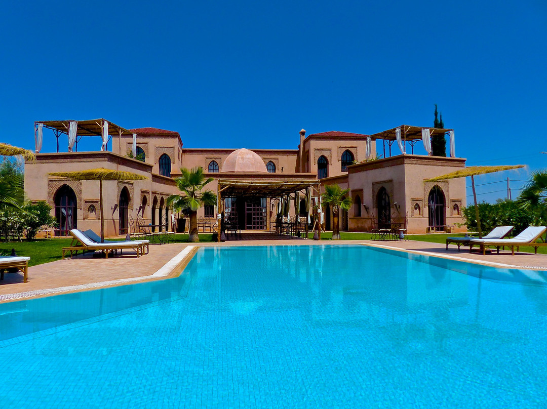 Tameslouht酒店住宿-卡匝尔旅馆