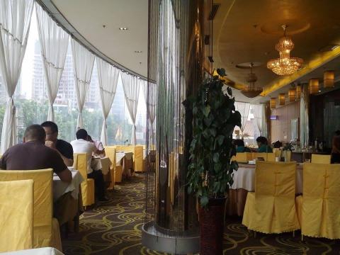 颐和宫大酒店（西安小寨吉祥村地铁站店）-餐饮