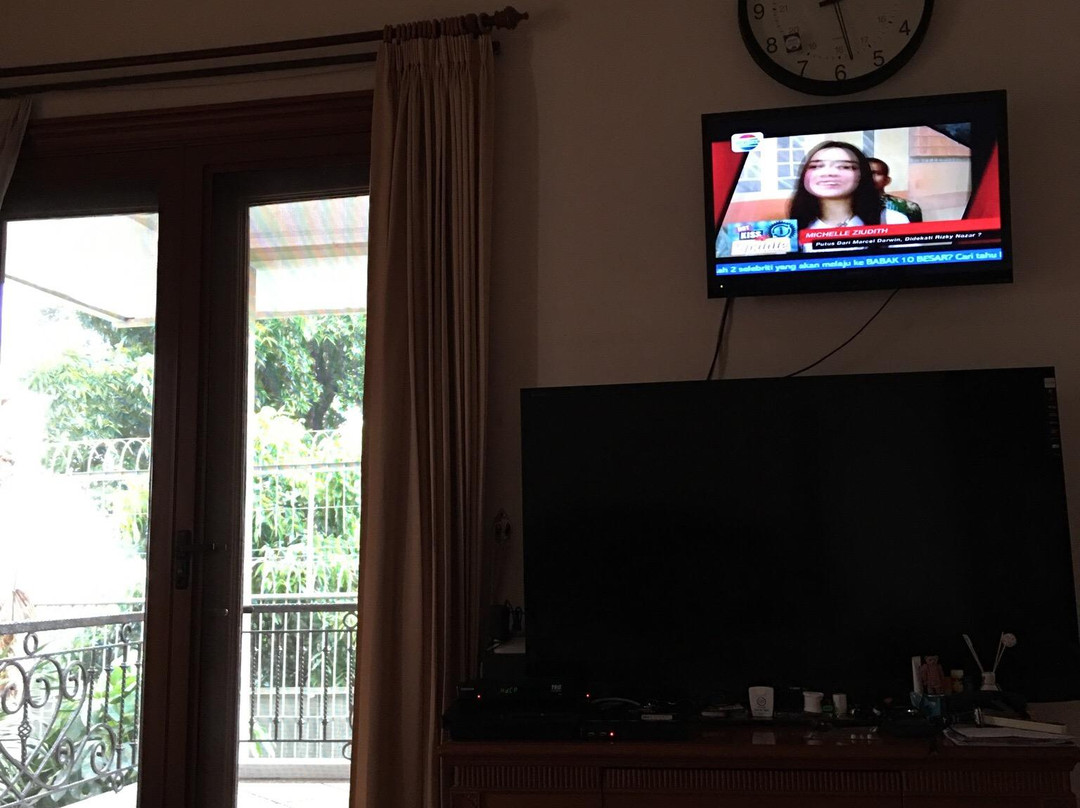 Peguyangan餐馆和美食-Warung Makan Ayam Betutu Ibu Kadek wati