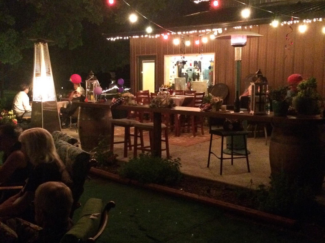 Tuscan Ridge Estate  Winery-雷德布拉夫必去景点