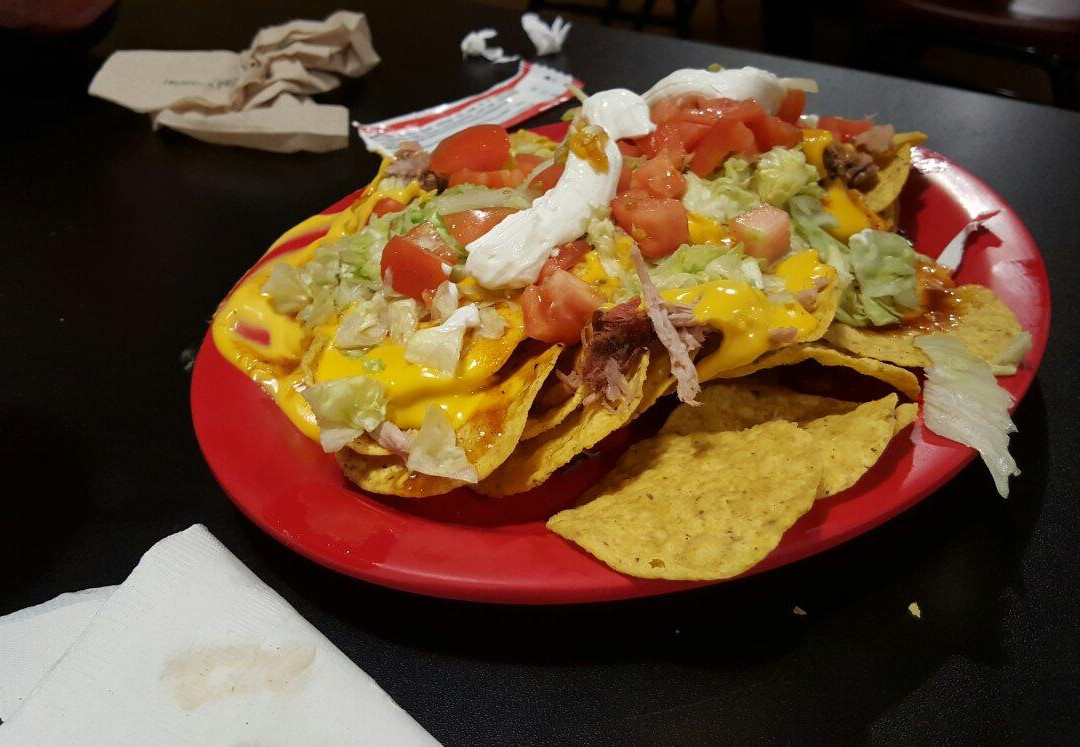 Milan餐馆和美食-Smokin' Hot BBQ Drive-In