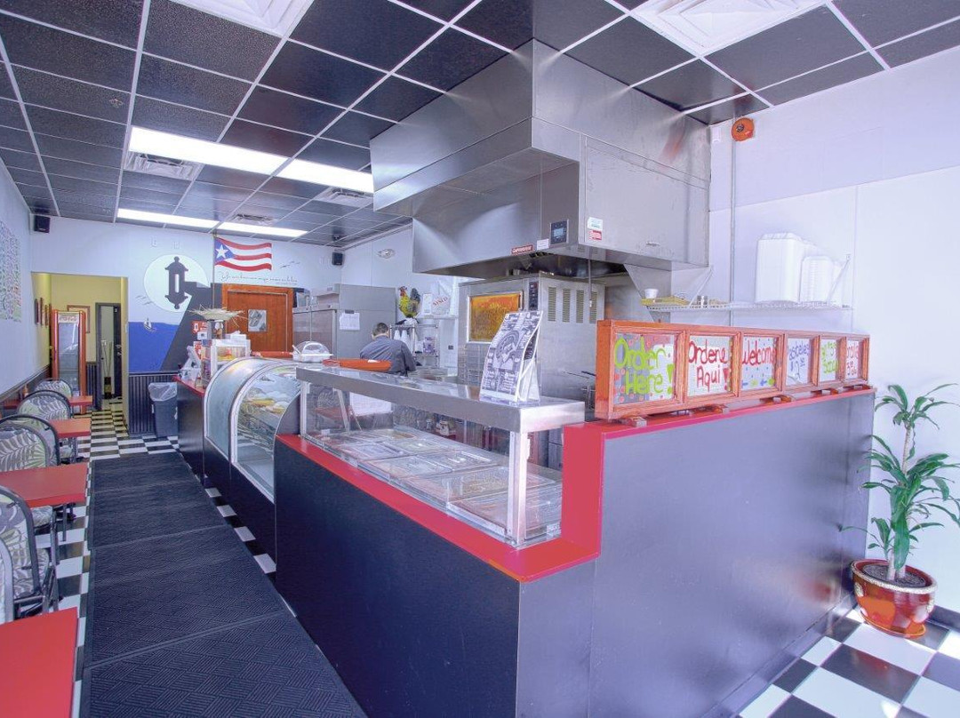 El Pollo Colorao Puerto Rican Eatery