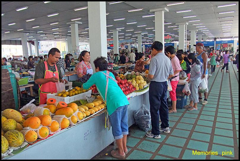 Talad Yai Morning Market景点图片