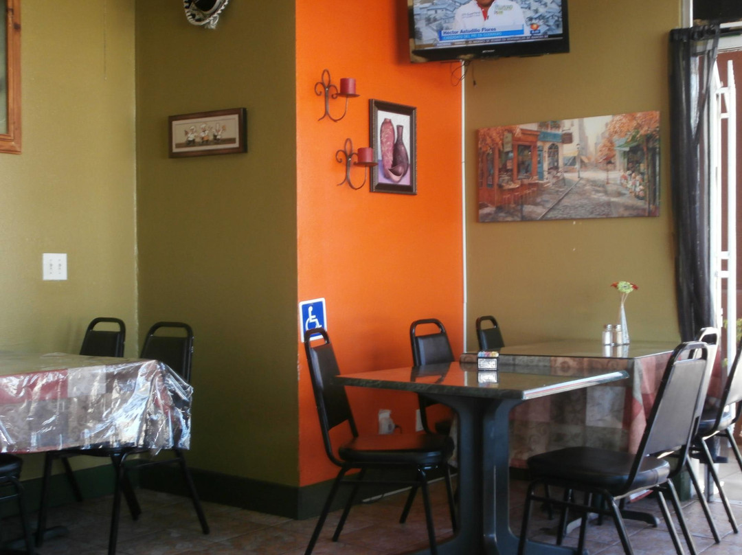 El Huevo Estrellado Taco Shop