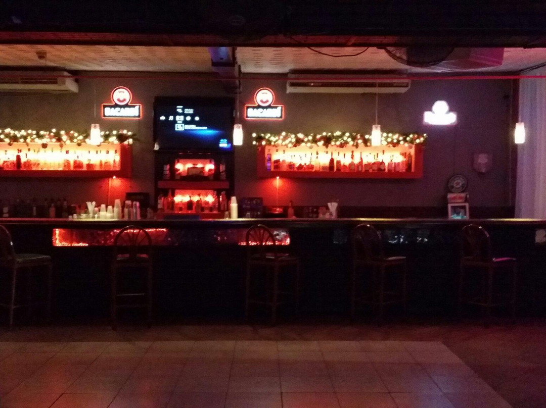 Ashé Bar-庞塞必去景点