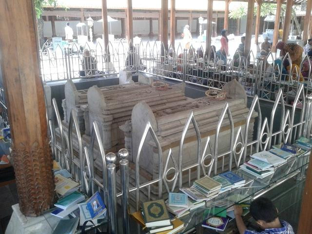 Tomb of Sunan Syeikh Maulana Malik Ibrahim-Gresik必去景点