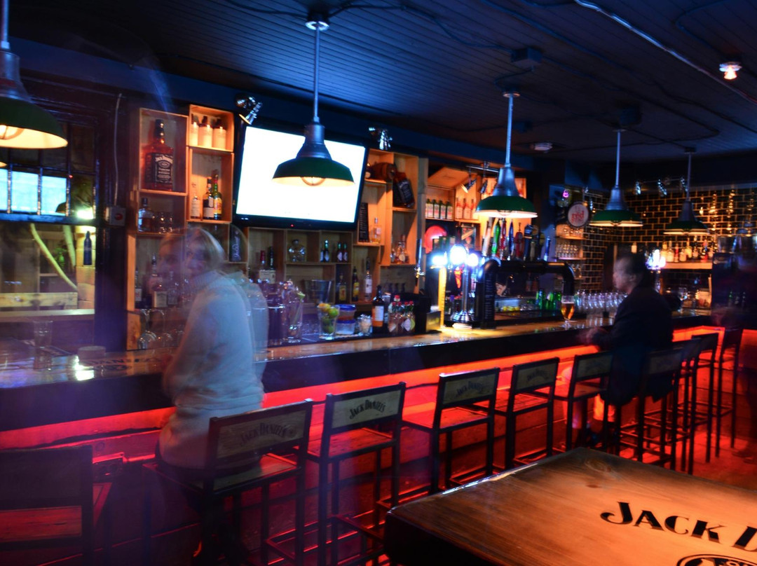 Jack & Johnnies-塔伯拉山必去景点