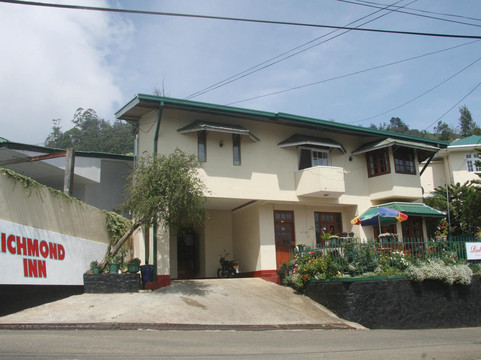 里士满酒店主图