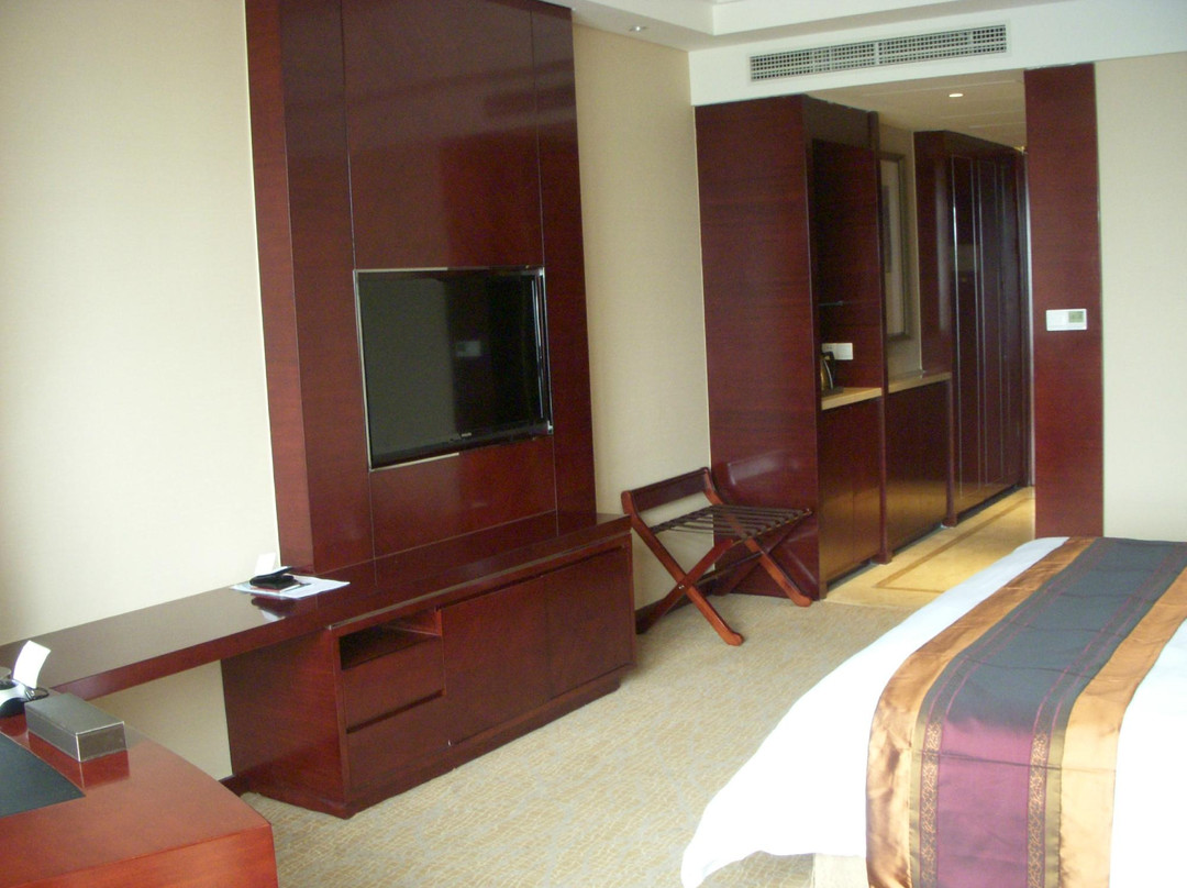 南山豪生大酒店主图