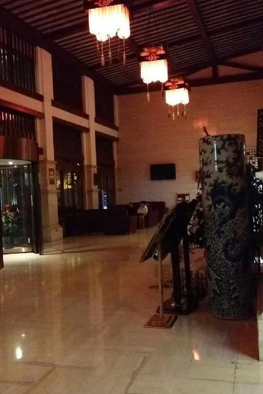 宁乡灰汤华天城温泉度假酒店主图