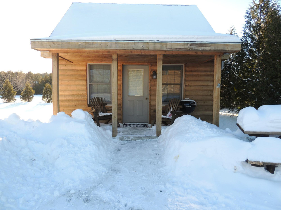 Journey's End Motel & Cabins