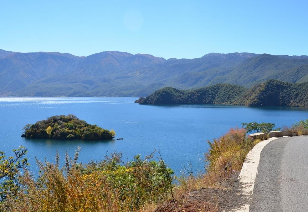 泸沽湖-丽江市必去景点