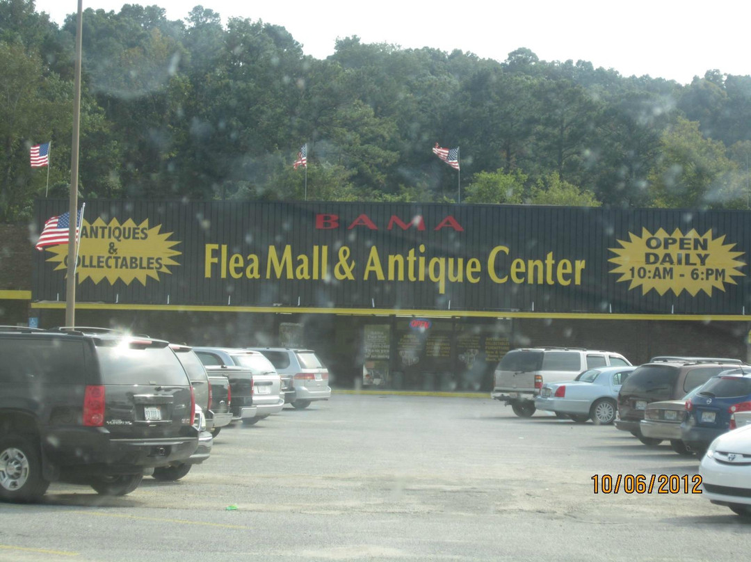 Bama Flea Mall & Antique Center景点图片
