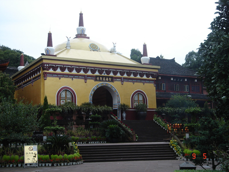 万年寺-峨眉山市必去景点