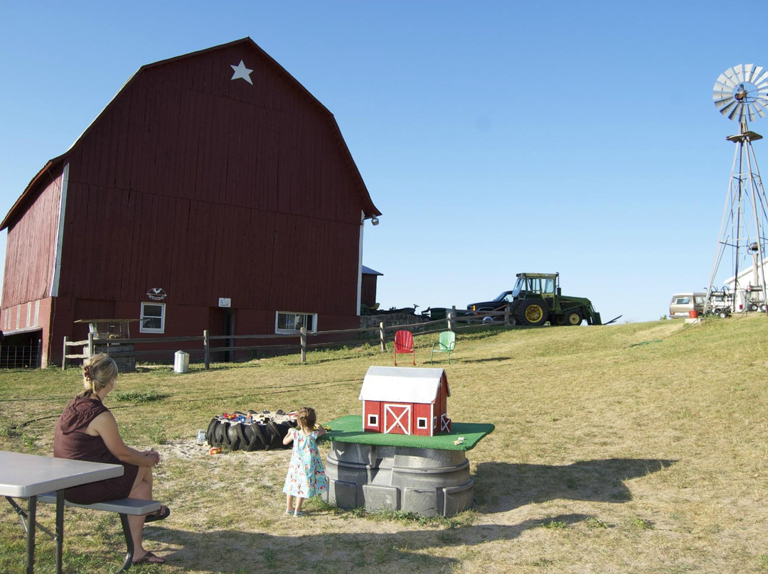 Gallaghers Farm Market-特拉弗斯城必去景点