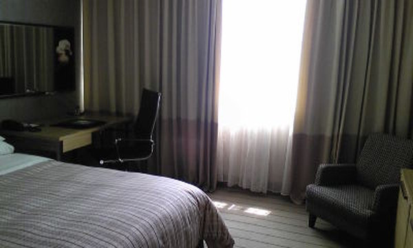 上海大宁福朋喜来登酒店主图