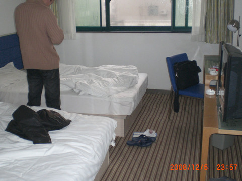 银座精宿酒店（济南泺源大街泉城广场宽厚里店）主图