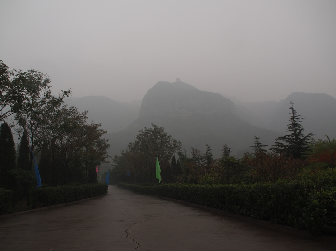 响堂山石窟-邯郸市必去景点