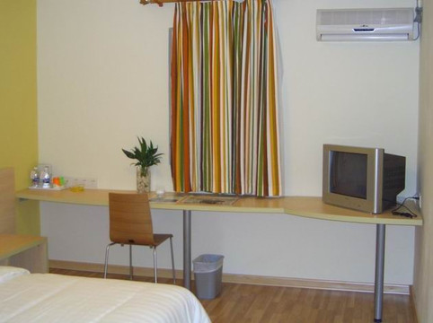 7天优品·广州天河岗顶地铁站店主图