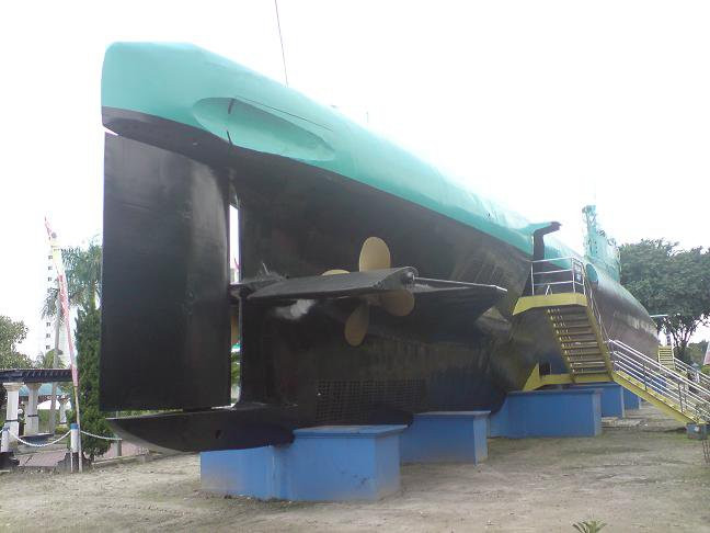 Monkasel (Submarine Monument)-泗水必去景点