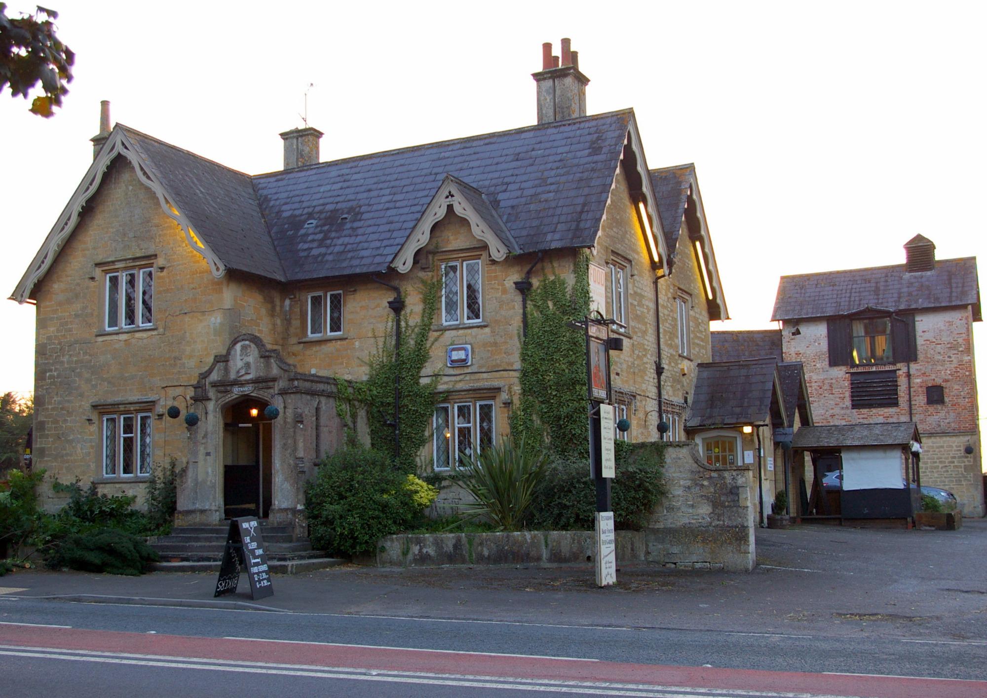 Duke Inn-官方