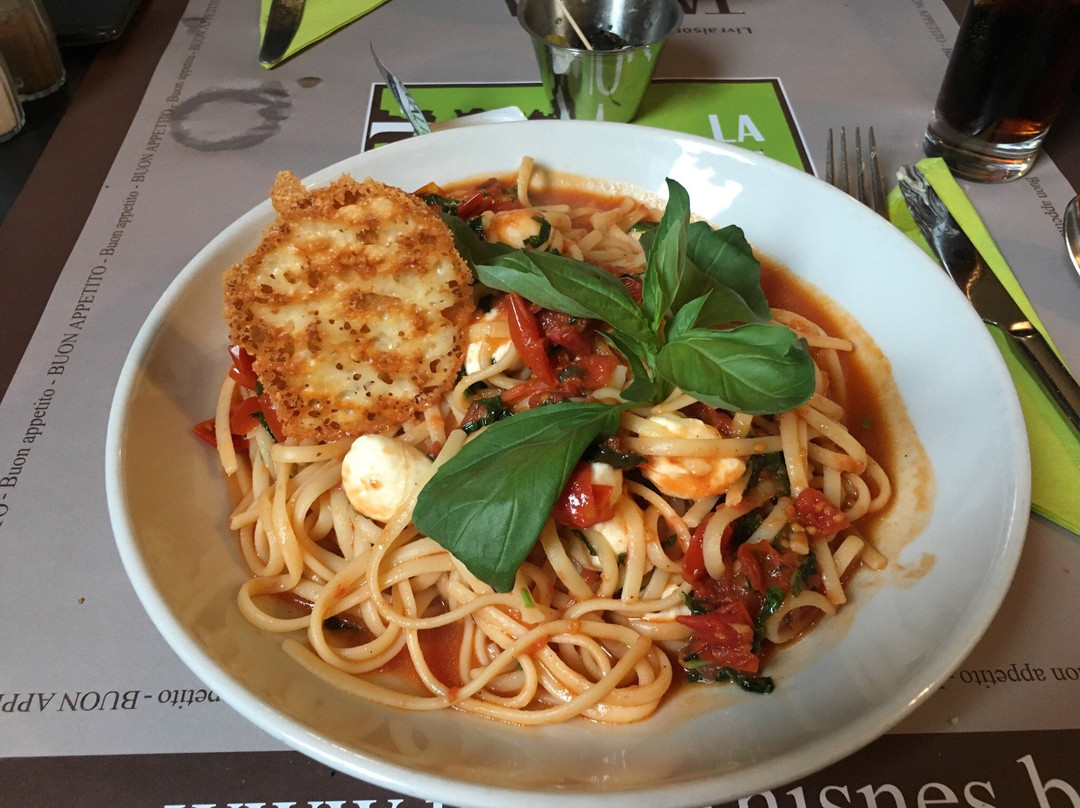 Saint-Denis-Bovesse餐馆和美食-La Tavola