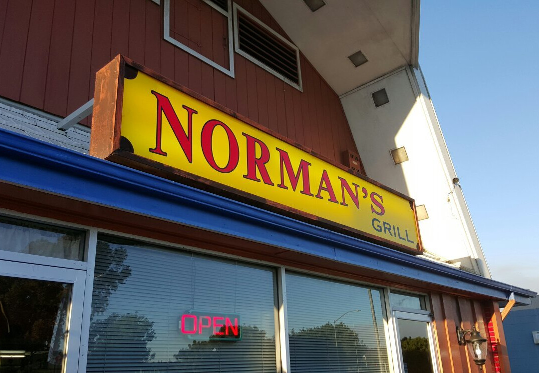 卡斯特罗谷餐馆和美食-Norman's Grill