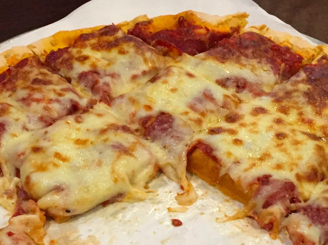 Yorkville餐馆和美食-Mike & Denise's Pizzaria & Pub